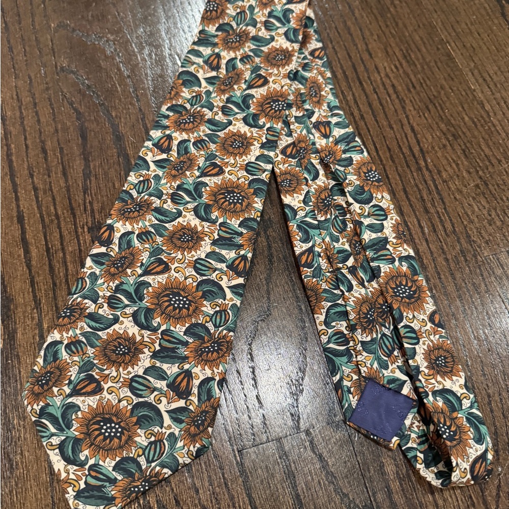 Liberty of London Tie Sunflower Patterned Cotton - Picture 2 of 5